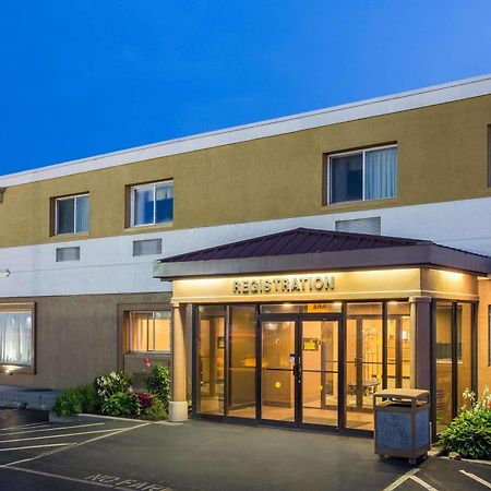 Fairbridge Inn Express Buffalo Airport Williamsville Bagian luar foto