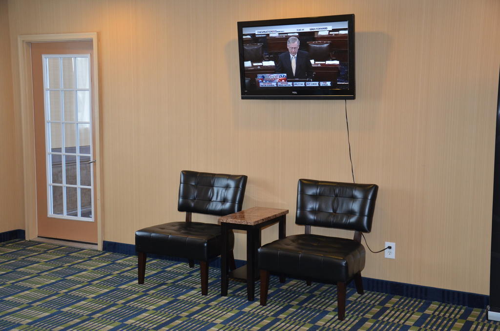 Fairbridge Inn Express Buffalo Airport Williamsville Bagian luar foto